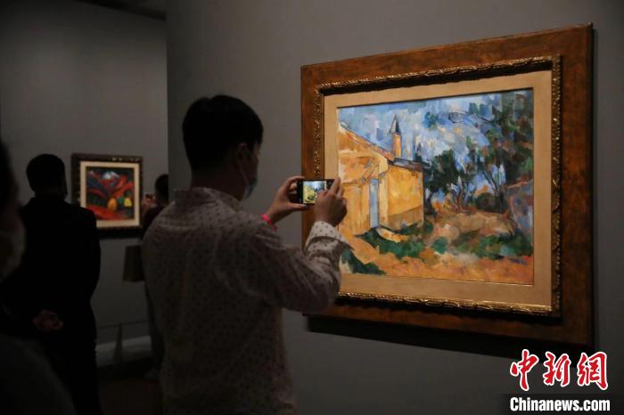 “現(xiàn)代藝術(shù)100年——意大利國(guó)家現(xiàn)當(dāng)代美術(shù)館珍藏”藝術(shù)大展。　張亨偉 攝