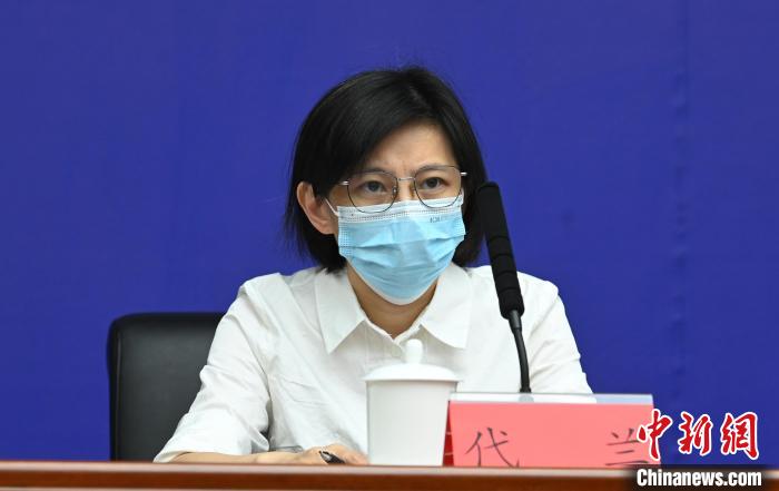 成都市經(jīng)信局總工程師代蘭。　安源 攝