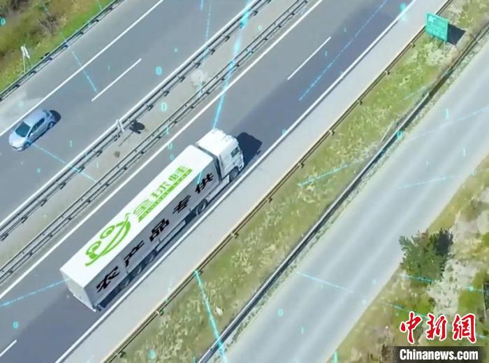 線上一鍵下單，實(shí)體門店本地配送，實(shí)現(xiàn)“即買即送”，“即時(shí)零售”將訂單在電商平臺、實(shí)體門店連接在一起?！∶捞睾眉瘓F(tuán)供圖