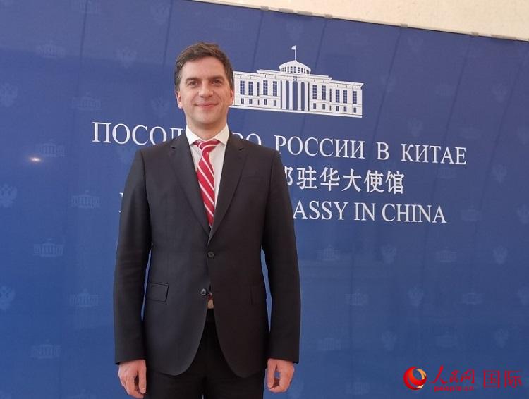 西伯利亞煤炭能源股份公司總經(jīng)理巴索夫在北京接受媒體采訪。人民網(wǎng)記者 楊倩攝