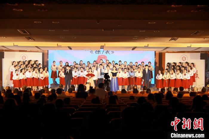 詩歌朗誦會現(xiàn)場?！￠}南師范大學(xué)供圖