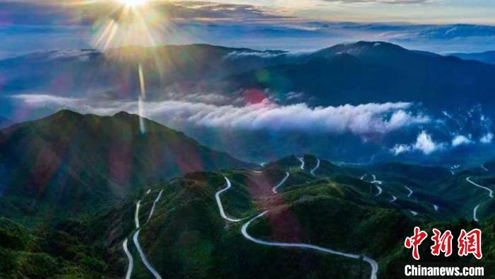 湖南城步苗族自治縣地處湘西南苗疆要區(qū)。　城步縣委宣傳部 供圖