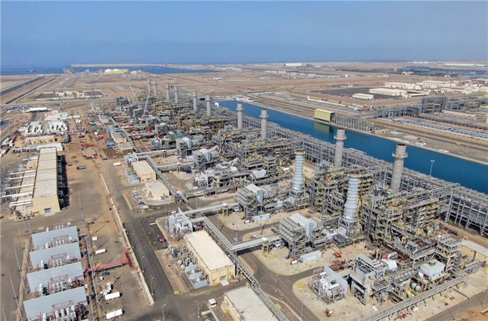 圖為無人機拍攝的吉贊燃機聯(lián)合循環(huán)電站。山東電建供圖