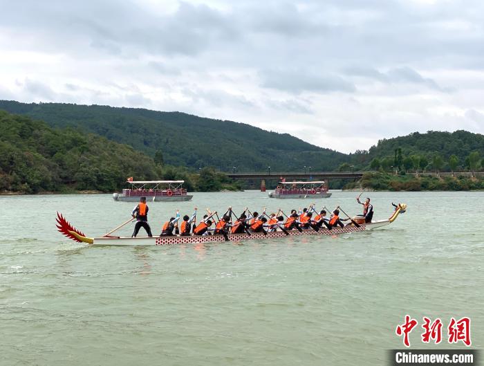 圖為龍舟賽活動?!£愳o 攝