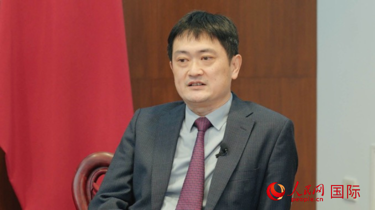 中國(guó)駐阿根廷使館代辦孫怡接受人民網(wǎng)專訪。人民網(wǎng)記者 張若涵攝