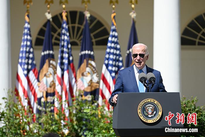 當(dāng)?shù)貢r間4月25日，美國總統(tǒng)、民主黨人拜登以一段競選視頻宣傳片，正式宣布2024年競選連任。資料圖為拜登在白宮。 <a target='_blank' href='/'><p  align=