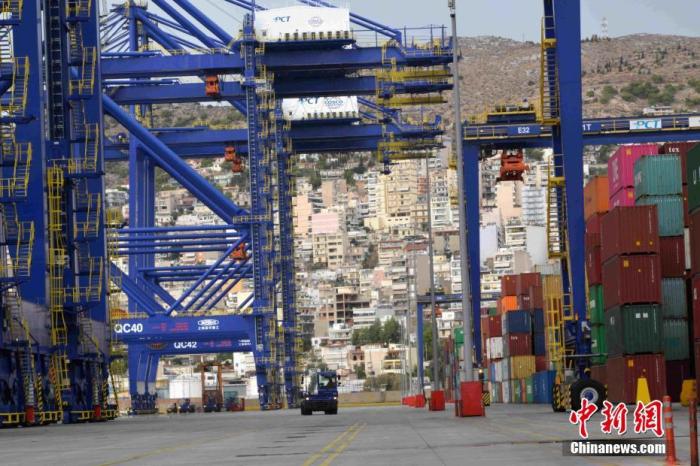 比雷埃夫斯港項(xiàng)目作為中國(guó)希臘共建“一帶一路”合作的旗艦項(xiàng)目，受到社會(huì)各界廣泛關(guān)注。 <a target='_blank' href='/'><p  align=