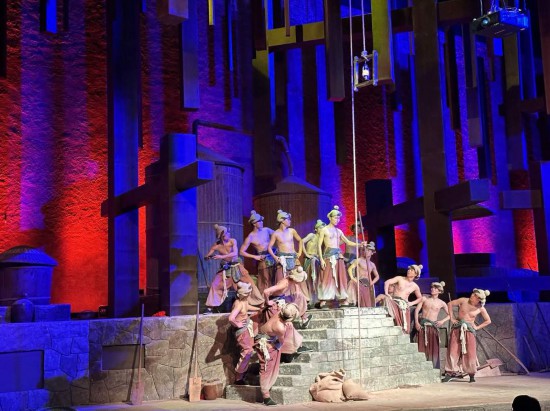 　　《天釀》演出場(chǎng)景。本報(bào)記者劉書文攝