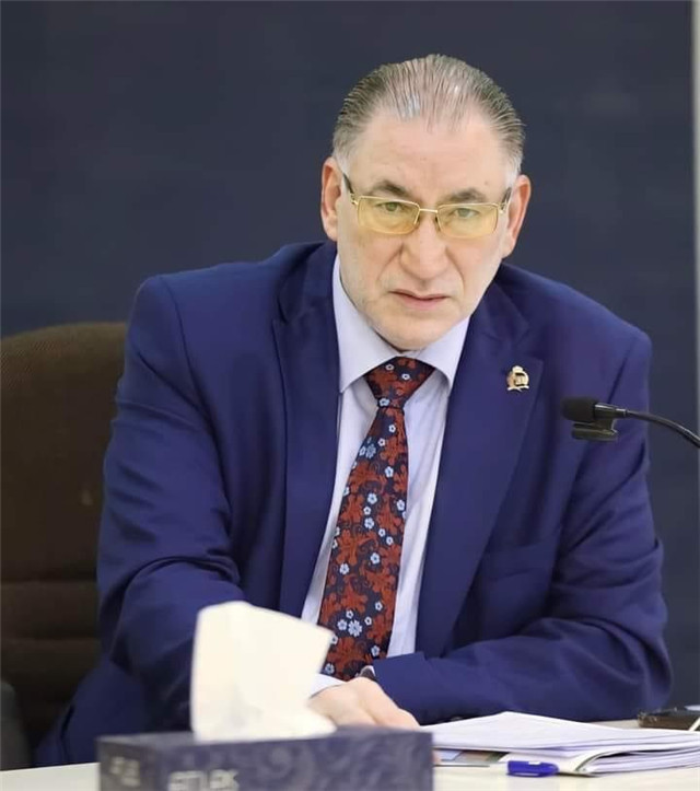 圖為約旦侯賽因·本·塔拉勒大學(xué)教授哈?！み_賈。受訪者供圖