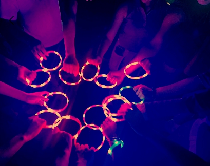 圖為玩家佩戴的手環(huán)。受訪者供圖