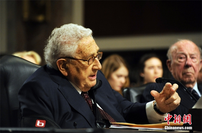 基辛格當(dāng)?shù)貢r間2015年1月29日在華盛頓出席國會聽證會時闡述了他對中國崛起的看法。<a target='_blank' href='/' _fcksavedurl='/'><p  align=