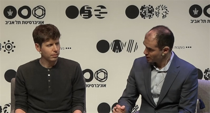 奧特曼和伊利亞在以色列特拉維夫大學的圓桌分享會。圖源：視頻截圖