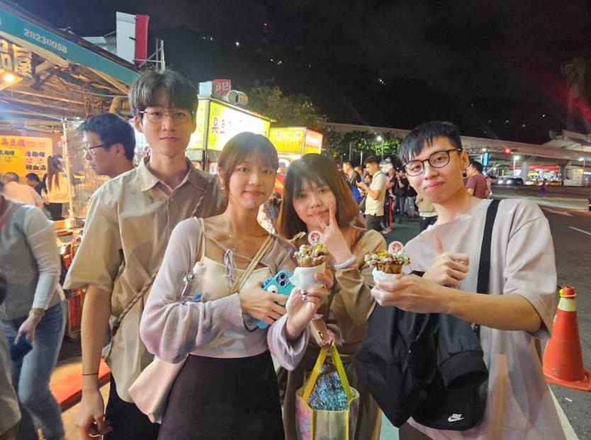 梅花糕受到臺灣年輕人的喜愛。圖片來源：臺灣“中時新聞網(wǎng)”游定剛攝