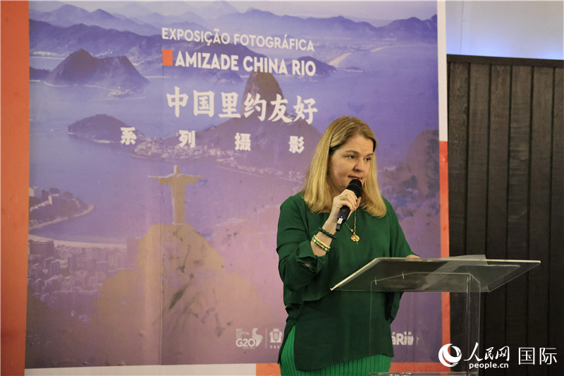 巴西中國(guó)創(chuàng)新經(jīng)濟(jì)研究院主席克勞迪婭·亞努齊在活動(dòng)中致辭。人民網(wǎng)記者 時(shí)元皓攝