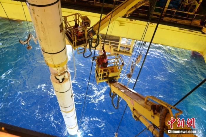 正在作業(yè)的工作人員。<a target='_blank' href='/' _fcksavedurl='/' ><p  align=