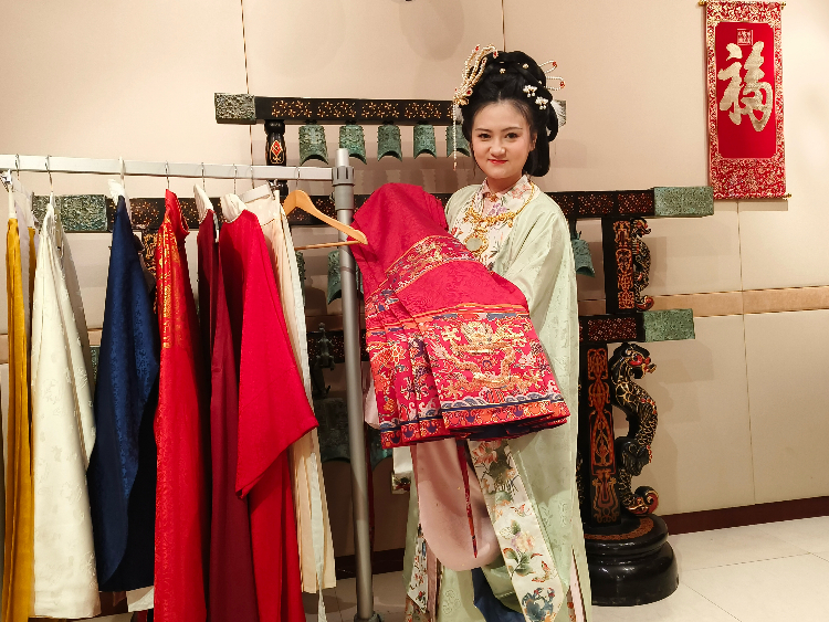 馬耳他中國(guó)文化中心的漢服展示。馬耳他中國(guó)文化中心供圖