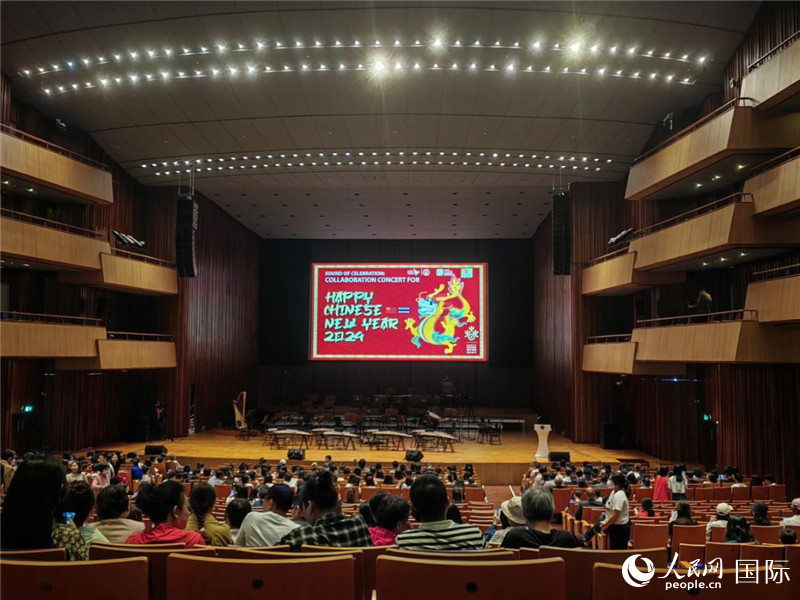 “歡慶之聲—2024歡樂春節(jié)音樂會”14日在泰國瑪希隆王子音樂廳舉行。人民網(wǎng)記者 楊一攝