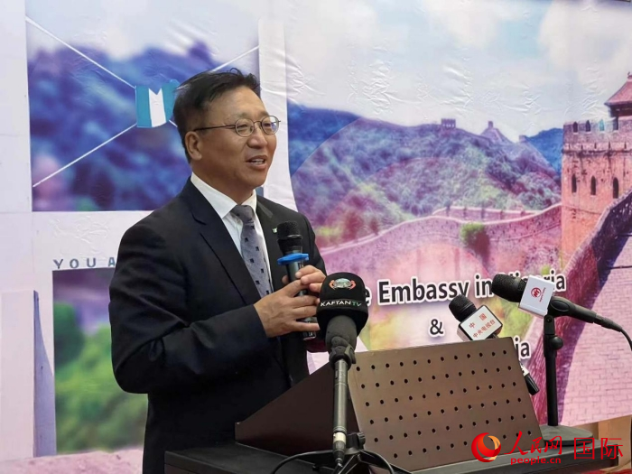 中國駐尼日利亞大使崔建春發(fā)表主旨演講。人民網(wǎng)記者 姜宣攝