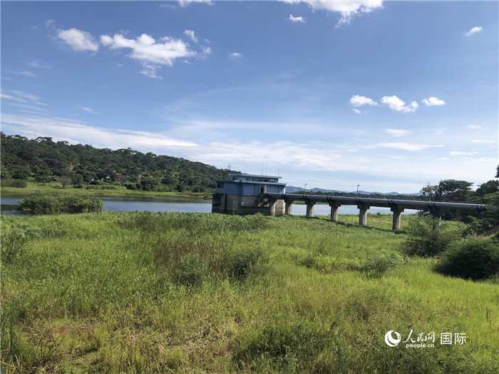 位于卡夫河渡口的供水項目。人民網(wǎng)記者 黃培昭攝