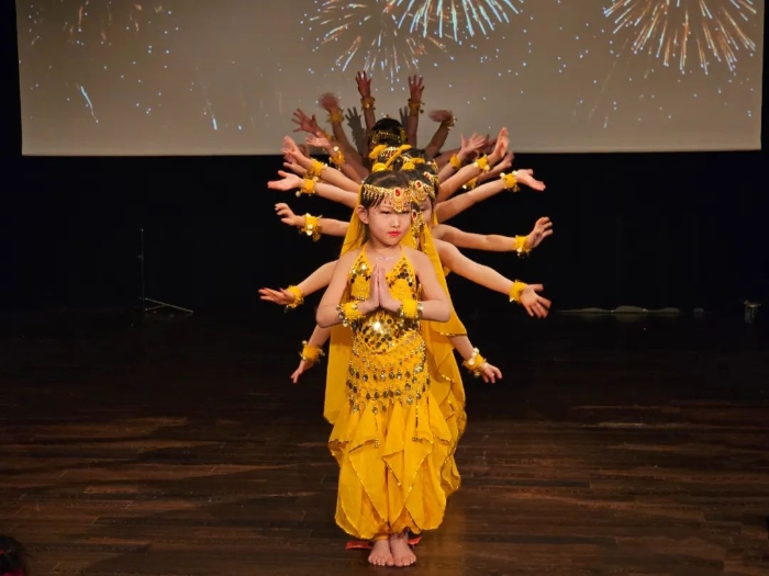 舞蹈《千手觀音》。中國駐瑞典大使館供圖。