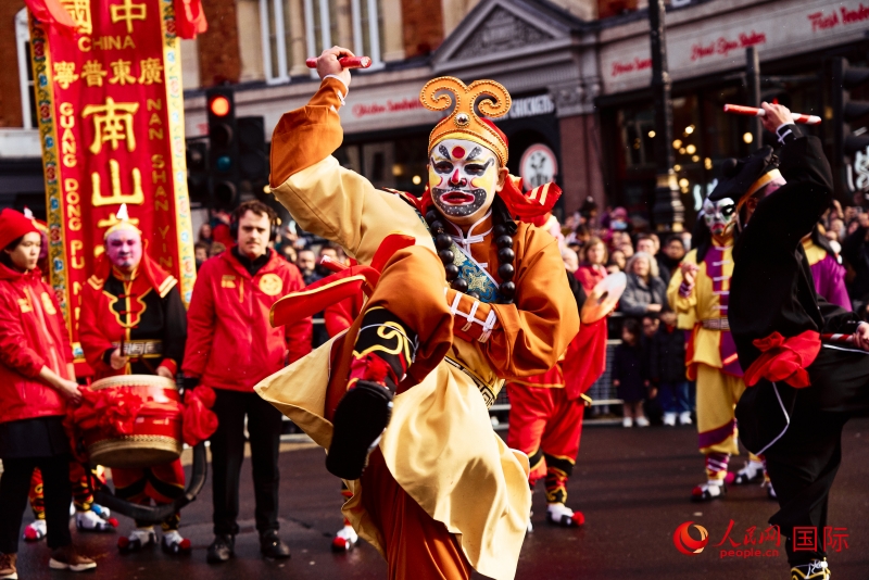 倫敦新春慶典現(xiàn)場。人民網(wǎng) 郭錦標(biāo)、楊浩鵬攝