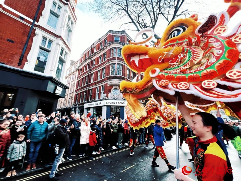 倫敦新春慶典現(xiàn)場。人民網(wǎng) 郭錦標(biāo)、楊浩鵬攝