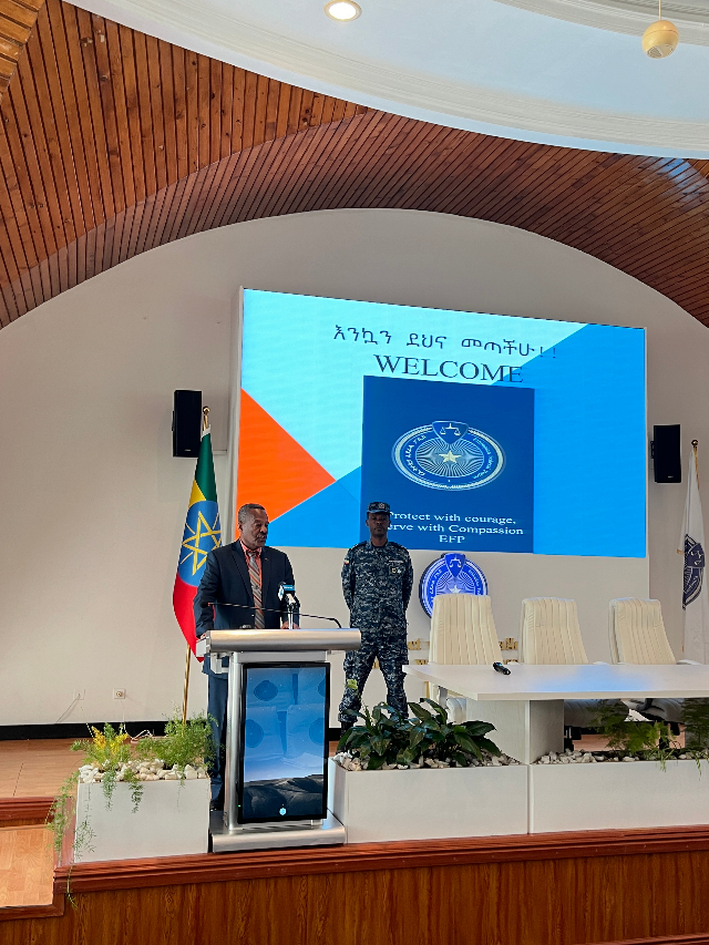 圖為埃塞警察大學(xué)校長(zhǎng)梅斯芬·阿貝貝致辭。亞的斯亞貝巴大學(xué)孔子學(xué)院供圖