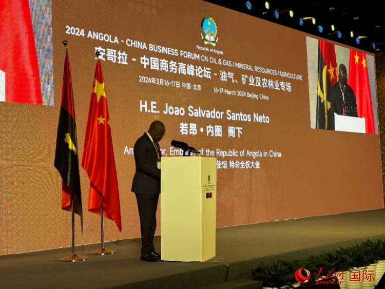 安哥拉駐華大使若昂·內(nèi)圖。人民網(wǎng)記者 張榮攝