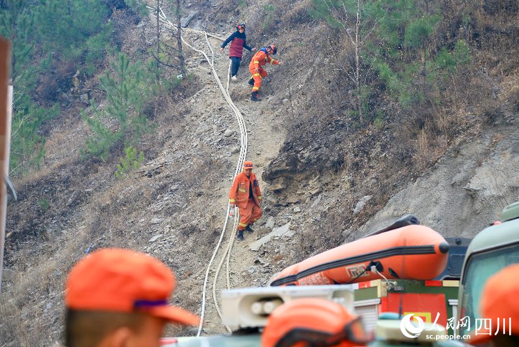 特稿| 山火戰(zhàn)役中的堅持與守望