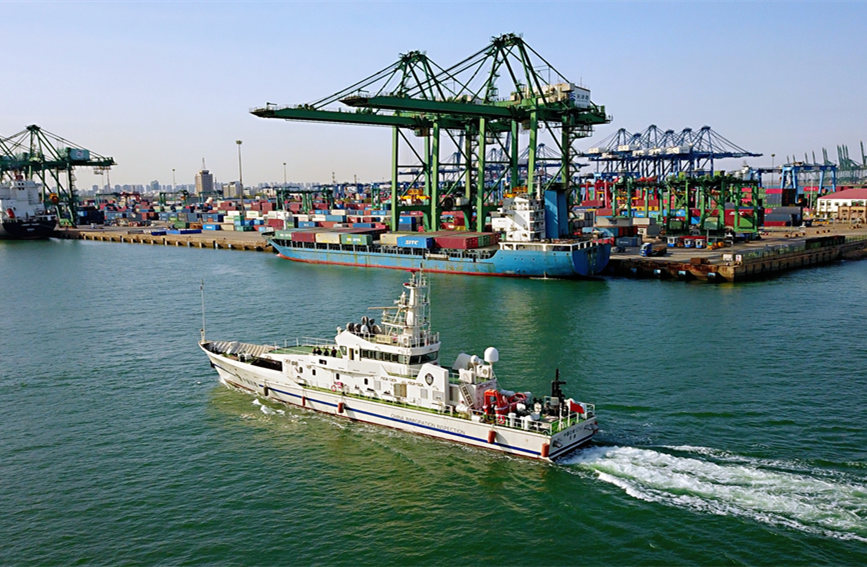 11家涉海部門聯(lián)合開展海上巡航。天津邊檢總站供圖