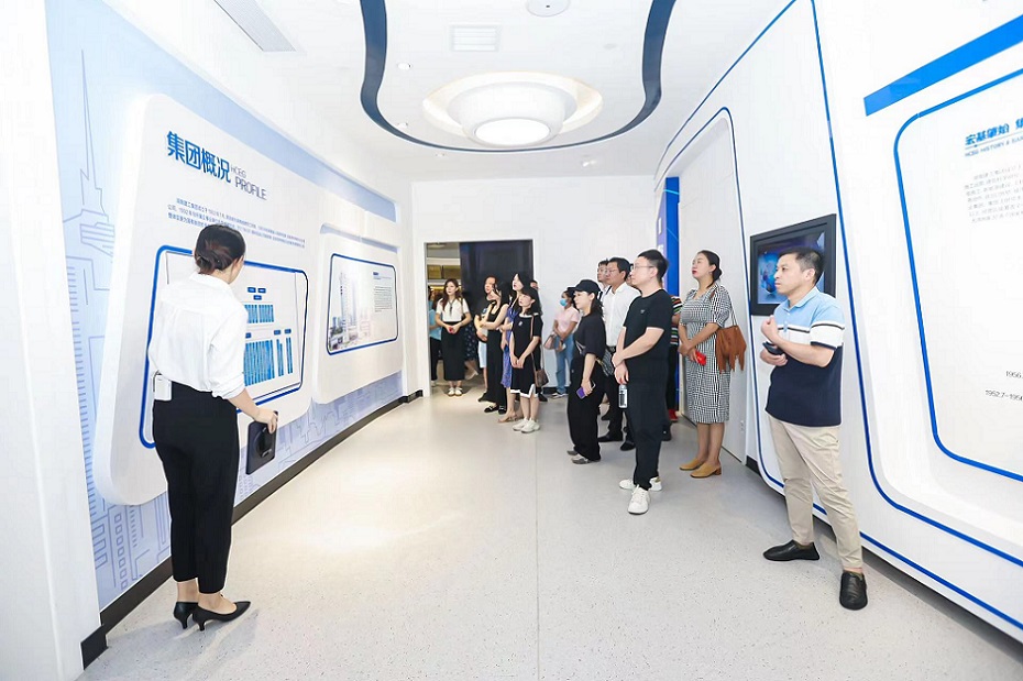 見(jiàn)面會(huì)參與人員在了解項(xiàng)目情況。單位供圖