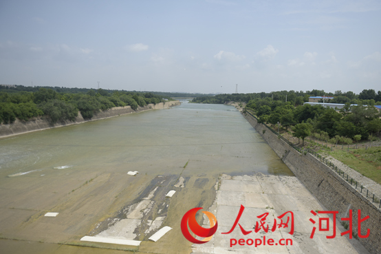 黃壁莊水庫正在按計劃預(yù)泄庫容。人民網(wǎng)祝龍超攝