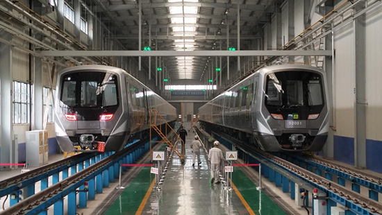 石家莊地鐵二號(hào)線列車(chē)。 中車(chē)齊車(chē)集團(tuán)石家莊公司供圖