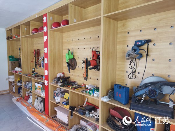 “荷樂益家”器材保管室。人民網(wǎng) 張瀚天攝