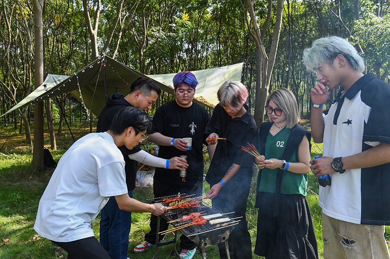 從馬達(dá)加斯加到肥東，楊晉打理的雨悅山房深受年輕人的喜愛。吳芳攝