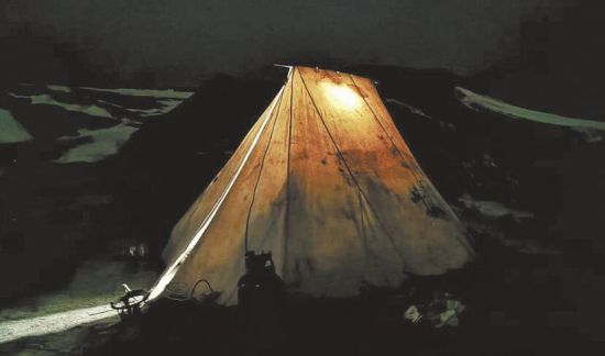 卓乃湖受困?？煽晌骼锕芾硖庂Y料圖片