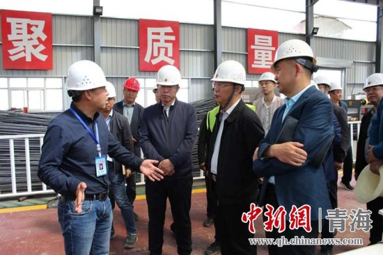 圖為生態(tài)環(huán)保專(zhuān)項(xiàng)督查現(xiàn)場(chǎng)。 孫舒亞攝