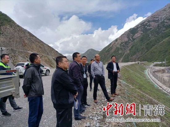 圖為生態(tài)環(huán)保專項(xiàng)督查現(xiàn)場。 孫舒亞攝