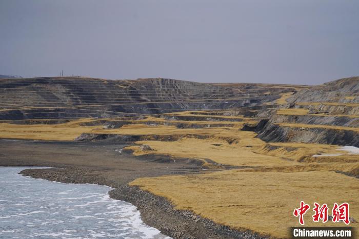 圖為青海省海西蒙古族藏族自治州天峻縣木里礦區(qū)?！●R銘言 攝