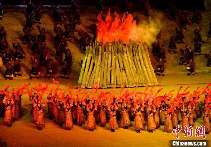 3月17日，西藏拉薩，《文成公主》大型史詩(shī)劇演出現(xiàn)場(chǎng)?！±盍?攝