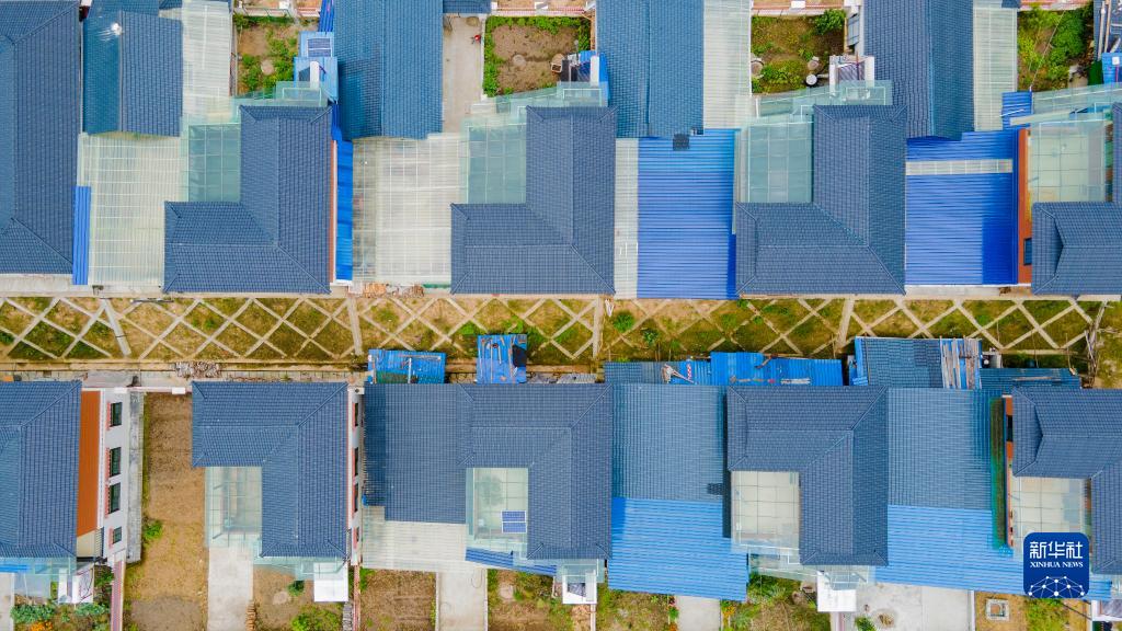 西藏林芝：易地搬遷，迎來(lái)幸福新生活