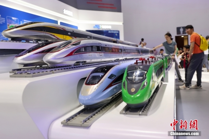 7月13日，第二十六屆北京科博會(huì)在北京國家會(huì)議中心開幕。圖為復(fù)興號系列動(dòng)車組模型。<a target='_blank' href='/'><p  align=