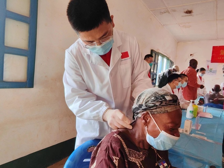 第20批援中非中國醫(yī)療隊(duì):不以山海為遠(yuǎn) 傳播仁心仁術(shù)