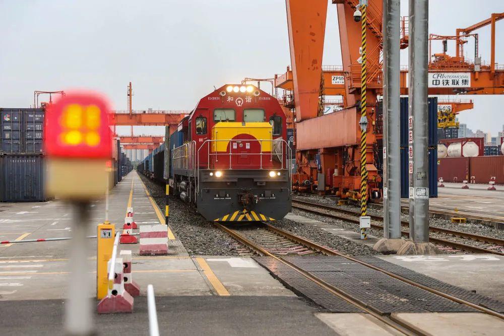 時(shí)政微觀察丨再次考察西部陸海新通道，總書記提出新要求