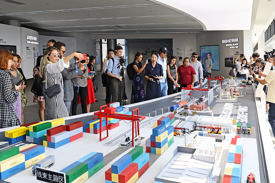 時(shí)政微觀察丨再次考察西部陸海新通道，總書記提出新要求