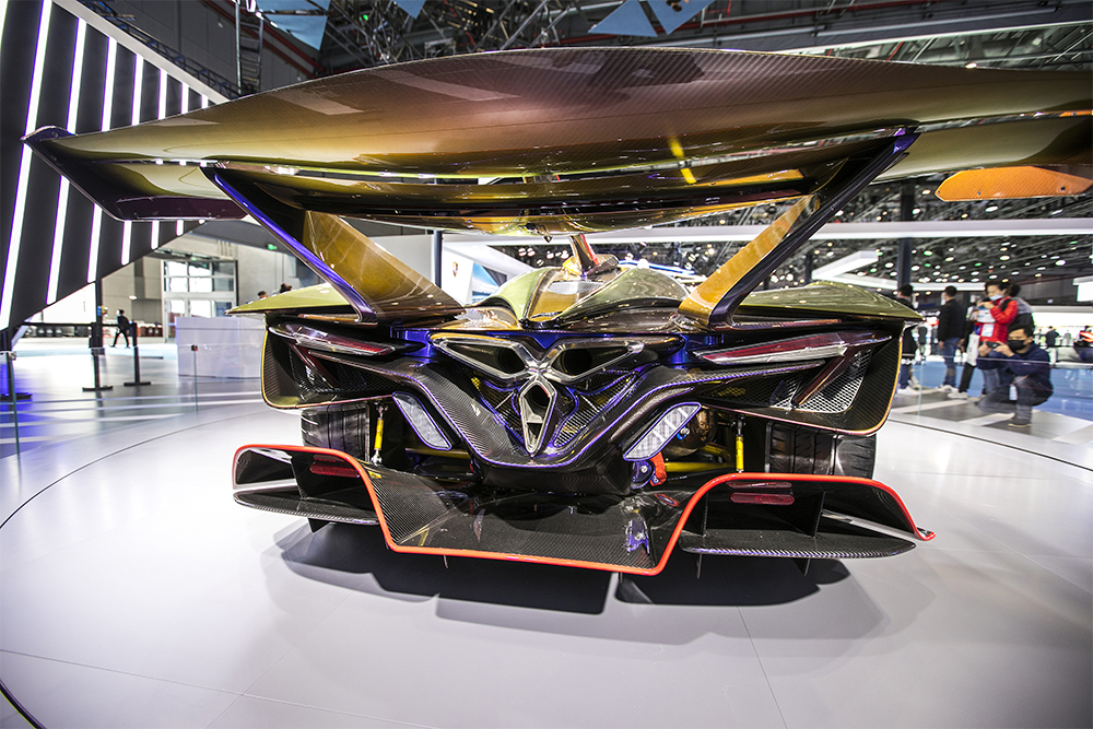 2020年11月5日，上海，來自德國的全球首款全碳纖維跑車亮相進博會。該車總重量只有1250KG。