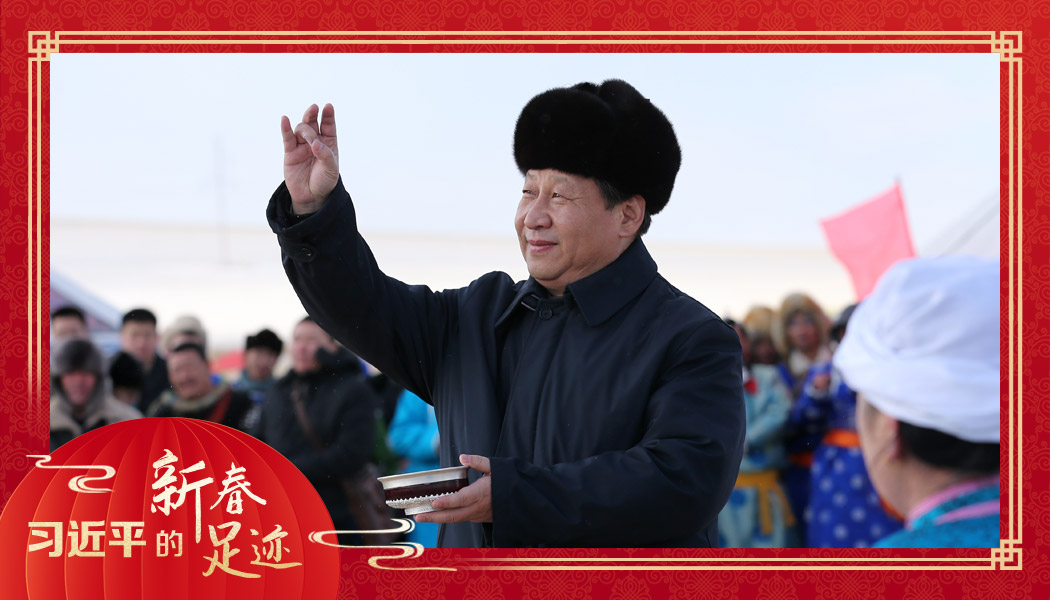2014年1月27日，習(xí)近平總書(shū)記在內(nèi)蒙古錫林浩特市寶力根蘇木（鄉(xiāng)）參加冬季那達(dá)慕“五畜祈?！眱x式。