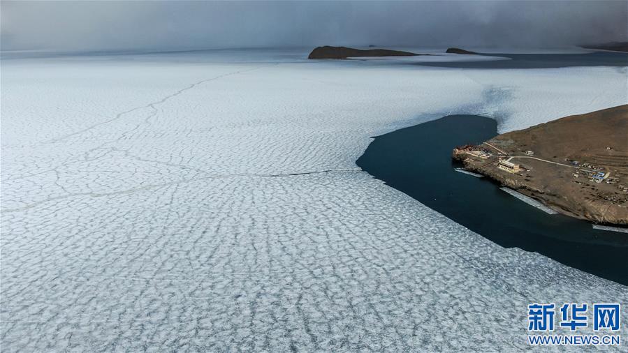 (美麗中國(guó))(1)普姆雍措解凍開湖
