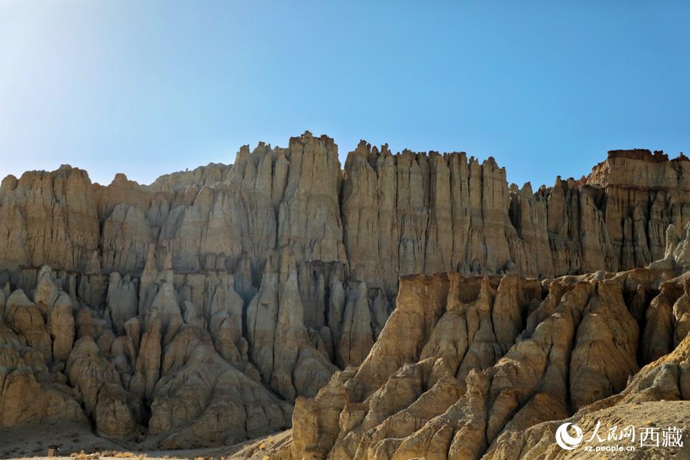 札達(dá)土林。人民網(wǎng) 李海霞攝