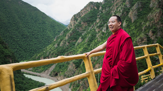 盼產(chǎn)業(yè)興旺，閱秀美風(fēng)光，十一世班禪心系家鄉(xiāng)父老